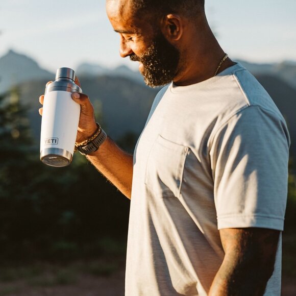 YETI Cocktail Shaker Lid Brand New in Box Beverage Drinkware Home Kitchen Bar - Picture 12 of 14